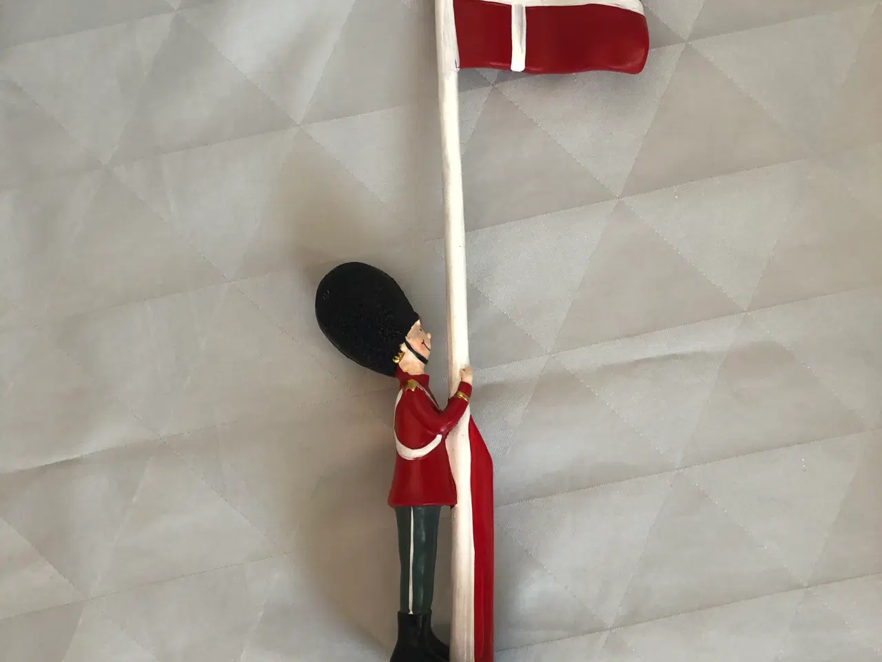 Billede 6 - Soldat med flagstang til fejring/fødselsdag