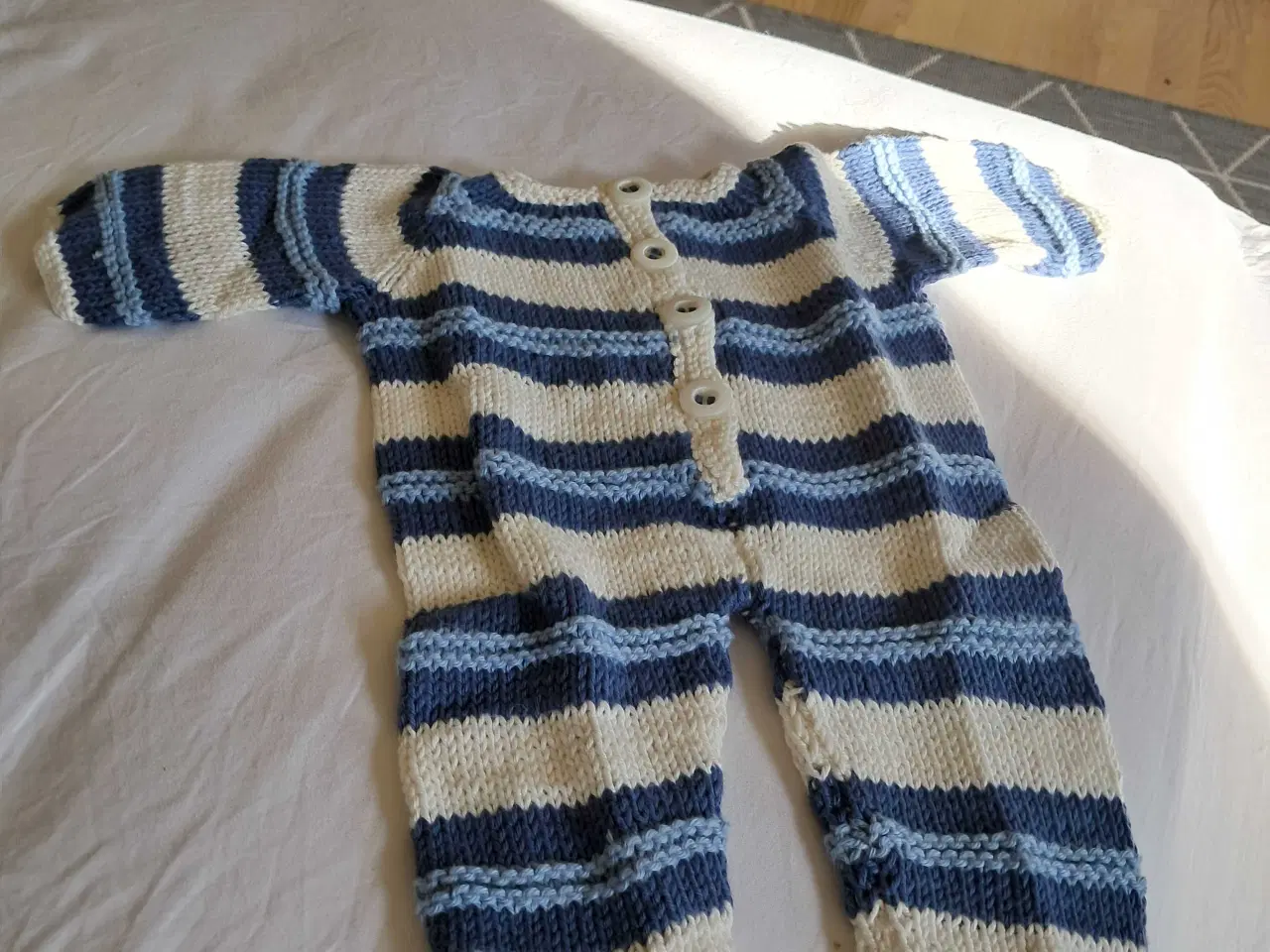 Billede 6 - Rigtig fin babyborn m. Dukketøj