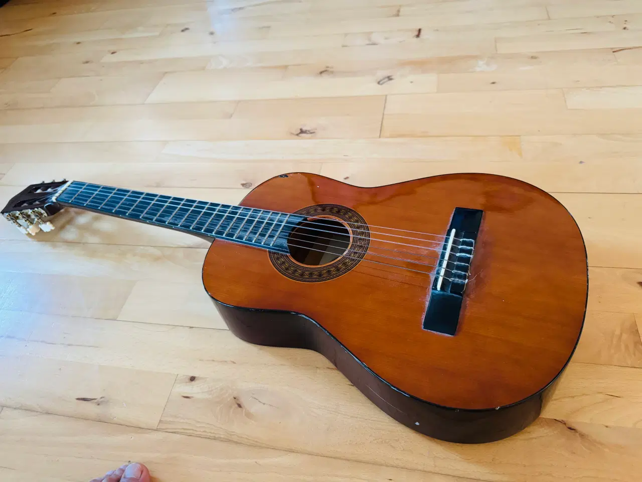 Billede 8 - 40” TV, KeYboard, Guitar, Logitech højtaler