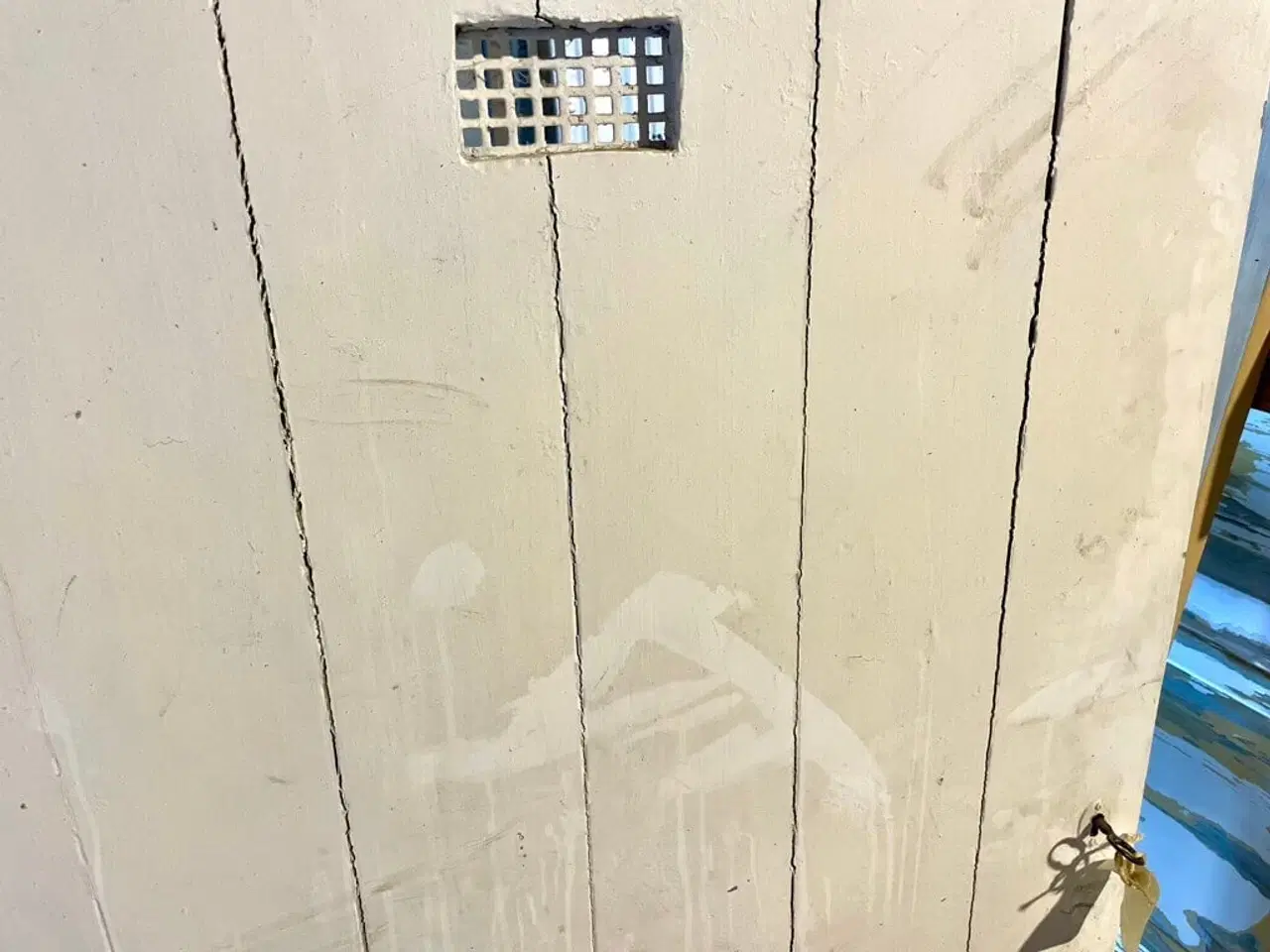 Billede 3 - Klassisk revledør m. nøgle og rist