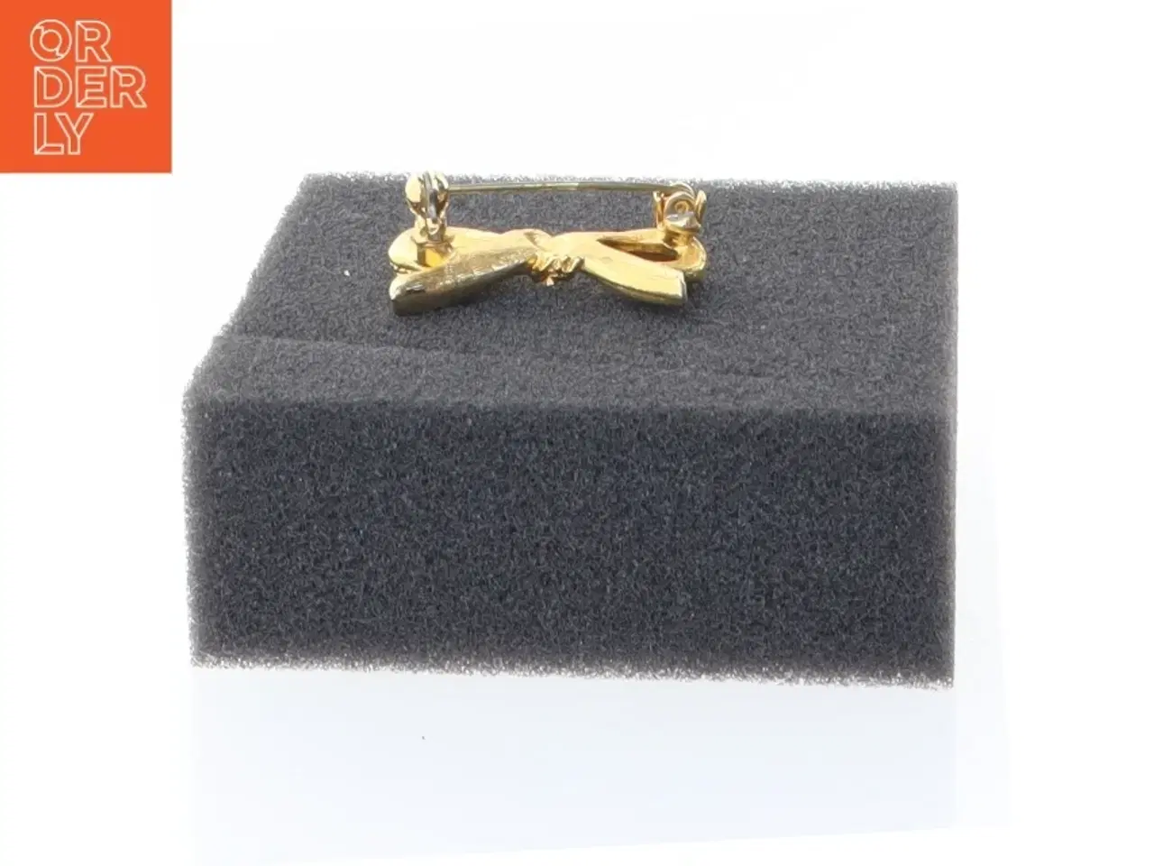Billede 3 - Gylden broche med simulerede diamanter (str. 3 cm)