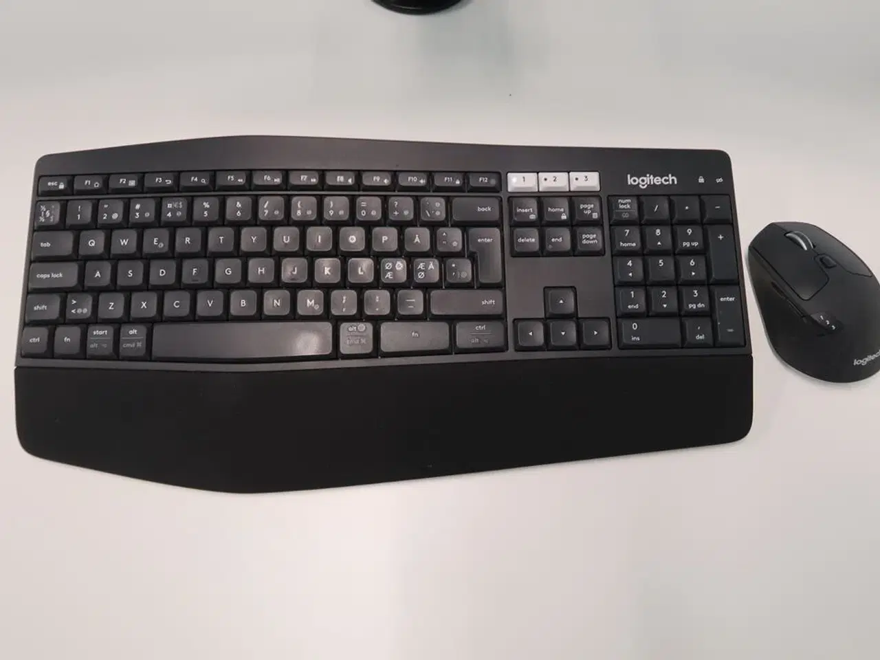 Billede 1 - Logitech trådløs keyboard & mus