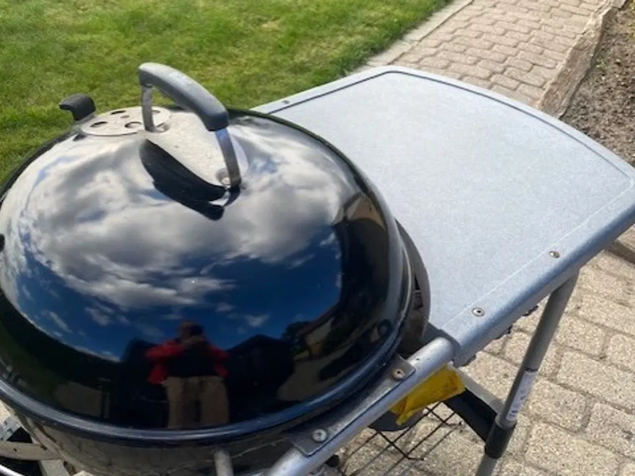 Billede 1 - Weber kuglegrill 57 cm med bord
