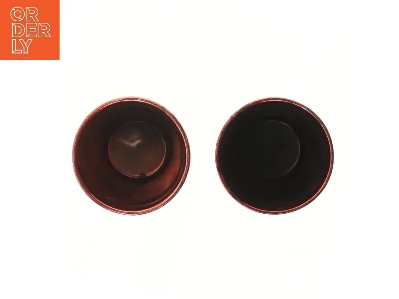 Billede 2 - Røde dekorative urtepotteskjulere fra Krifon (str. 2 stk Ø 13,5 cm længde 12 cm)