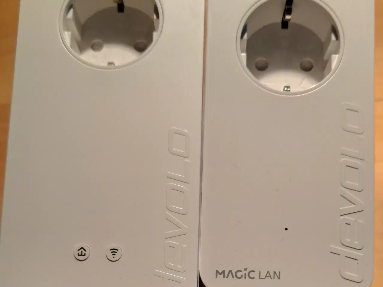 Billede 1 - WiFi forstærker via 230 Volt kabler