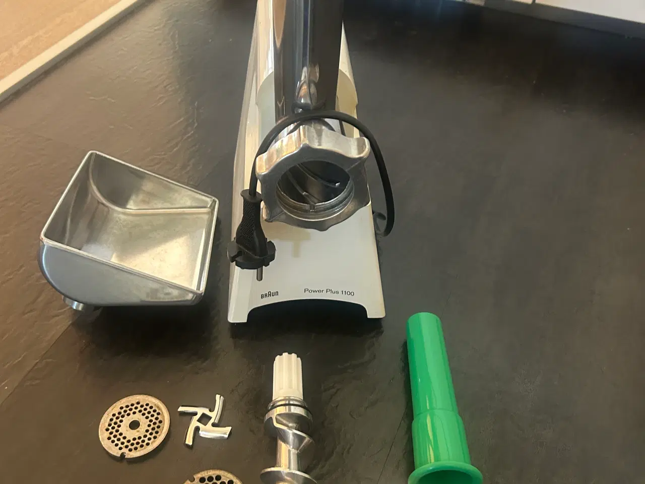 Billede 2 - Velfungerende BRAUN Power PLUS 1100 kødhakker.