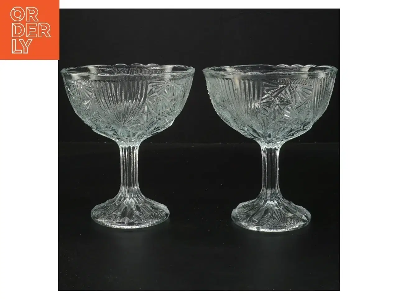 Billede 1 - Vintage glas skåle på fod (str. 2 stk Ø 13 cm højde 15 cm)