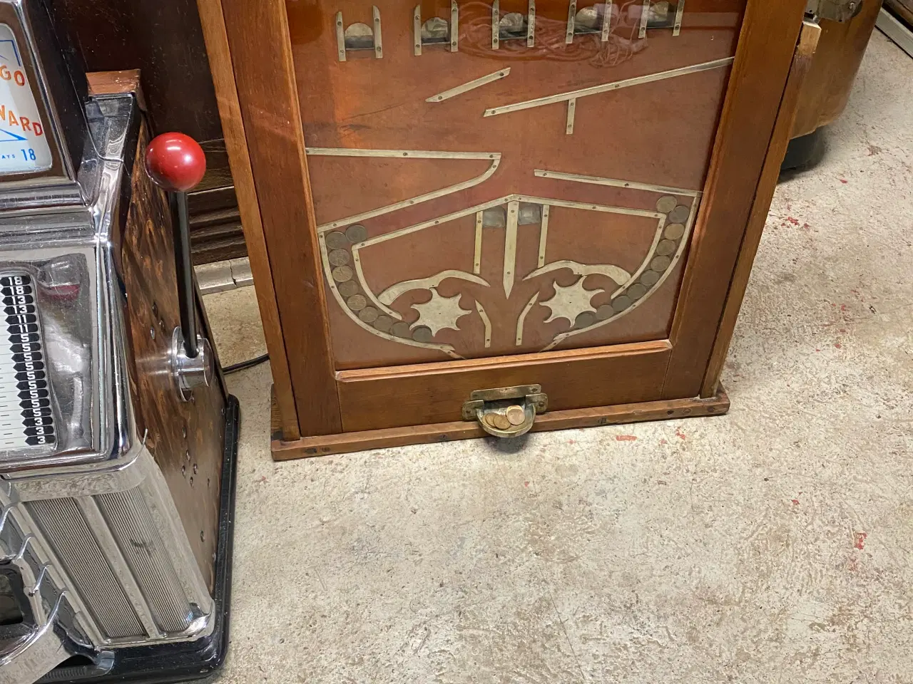 Billede 1 - Spillemaskine 5 øres vægspil