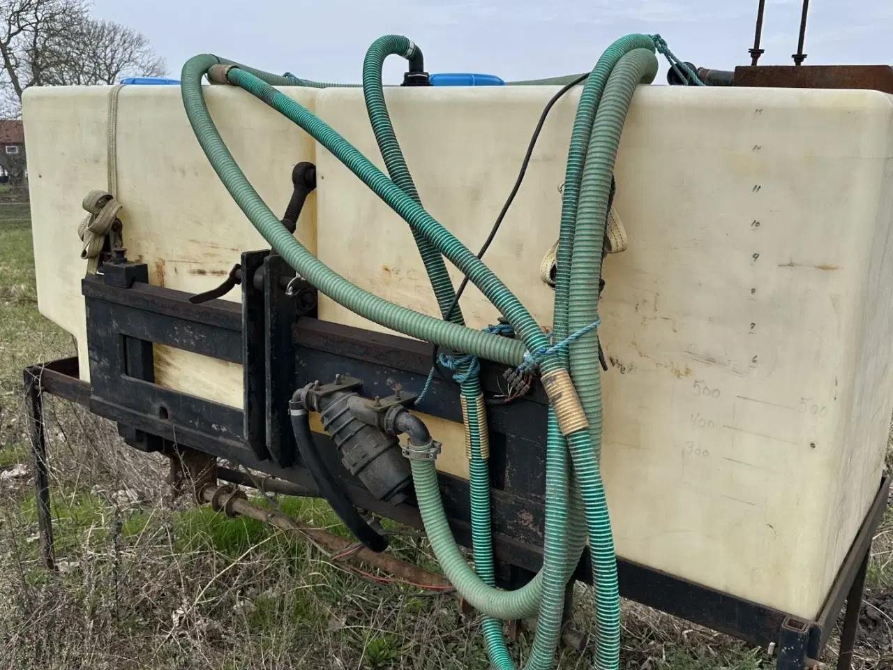 Billede 1 - Kyndestoft Fronttank med PTO pumpe