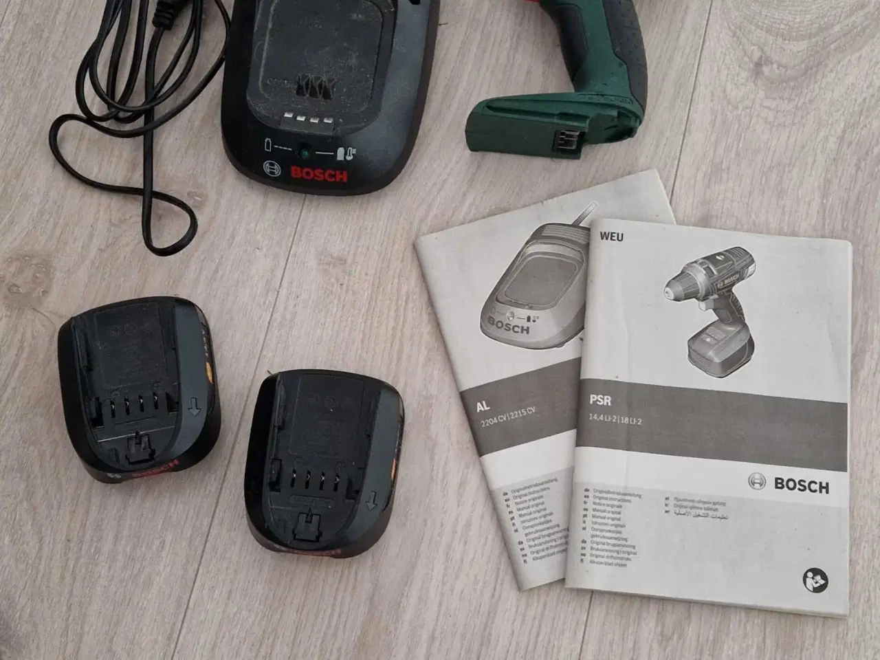 Billede 3 - Bosch 14,4 V 1,5 Ah batterier + lader