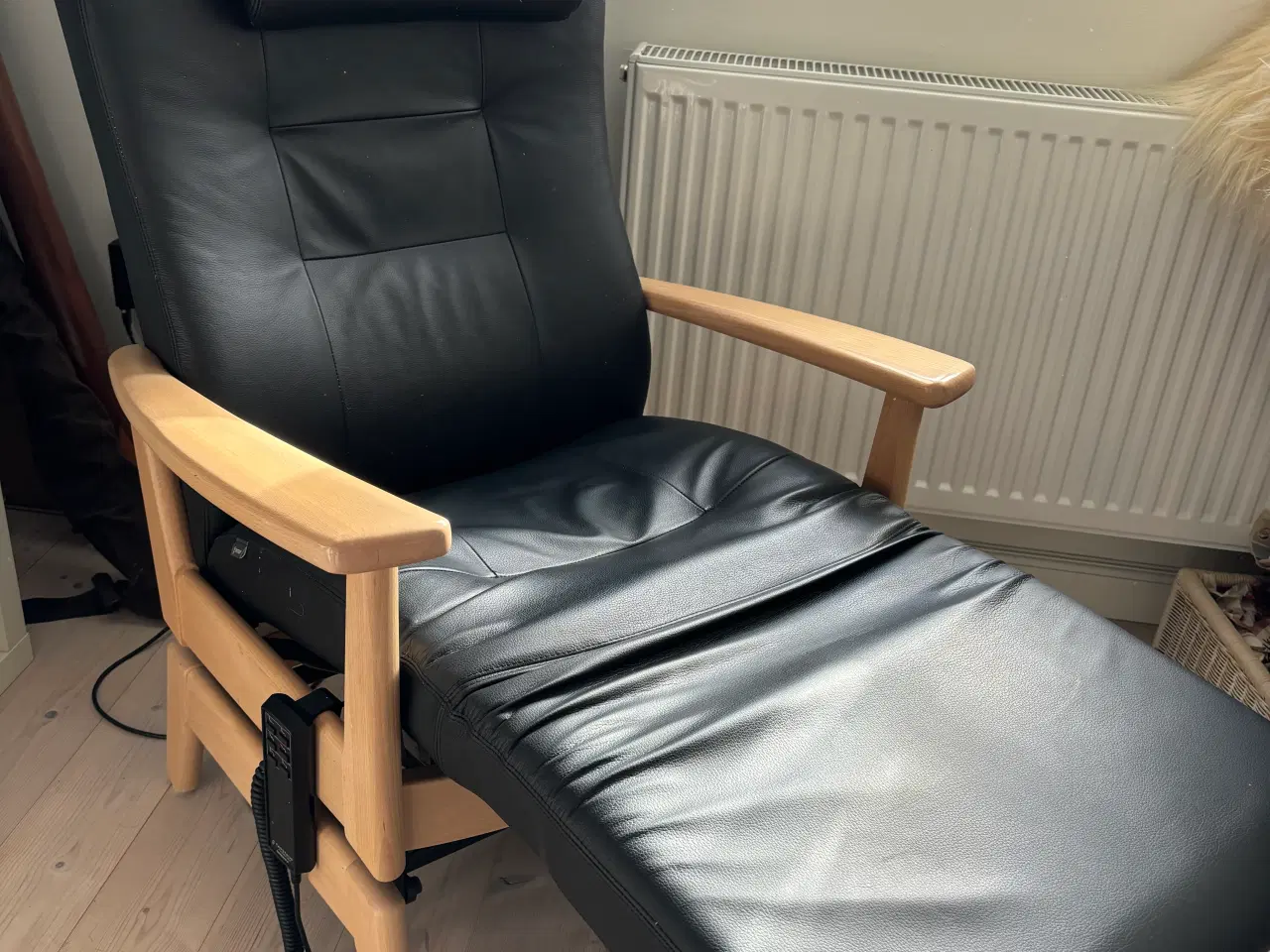 Billede 2 - Farstrup stol med elbetjening/læder