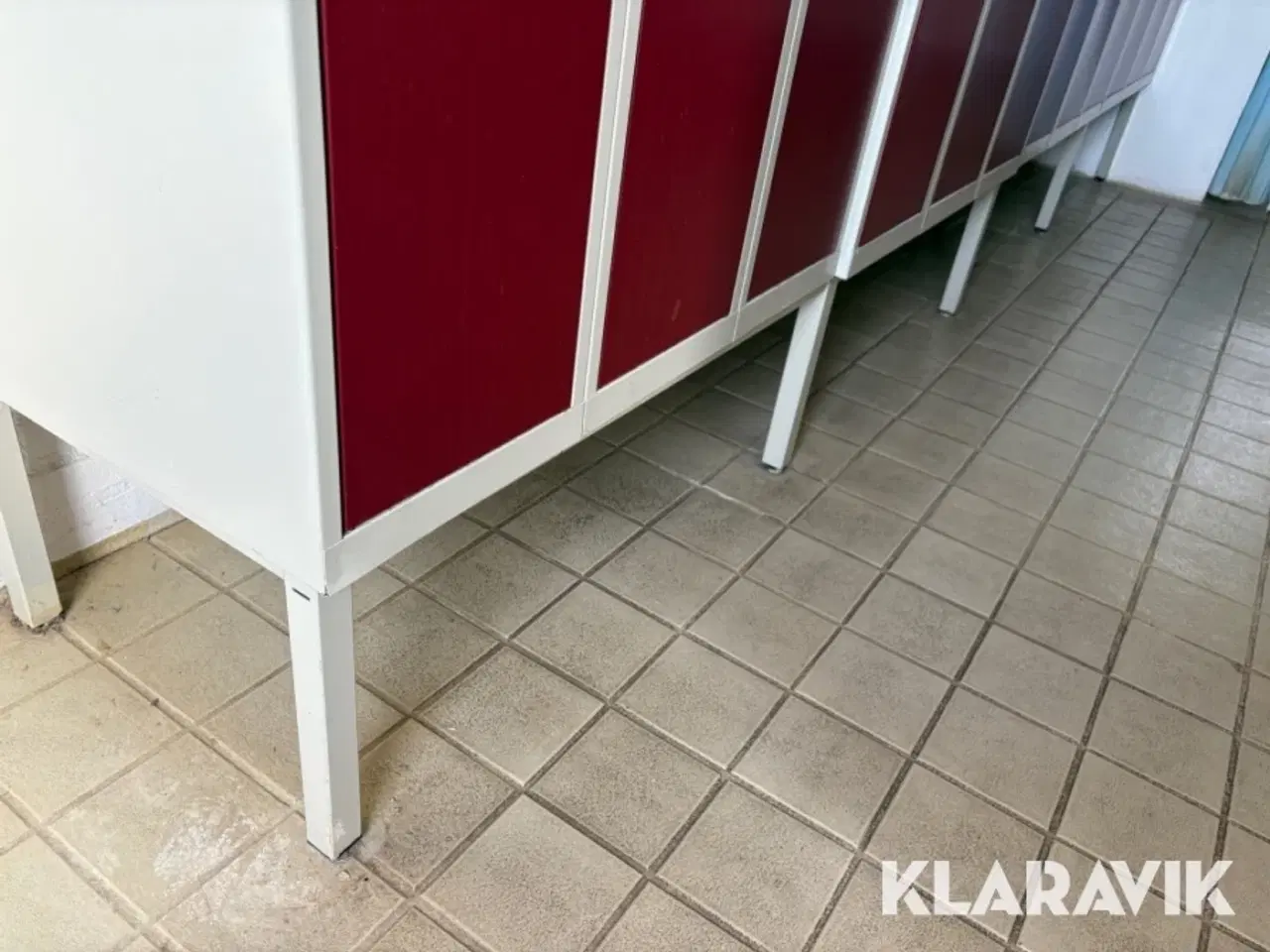 Billede 3 - Omklædningsskabe 12 enkeltskabe med understel