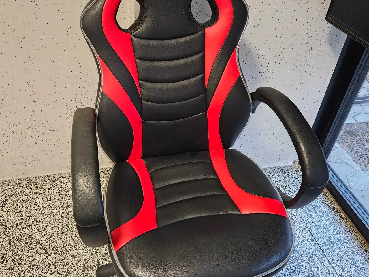 Billede 1 - Gamerstol med led lys