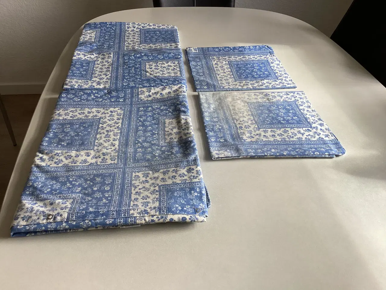 Billede 1 - 2 stk sengesæt med pudebetræk.