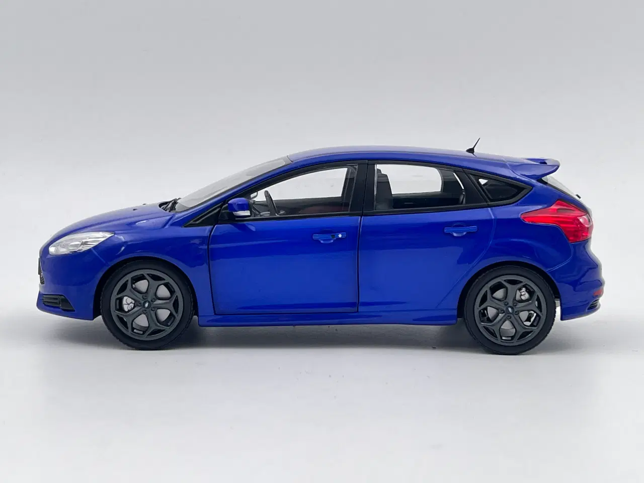 Billede 3 - 2011 Ford Focus ST MINICHAMPS - 1:18  