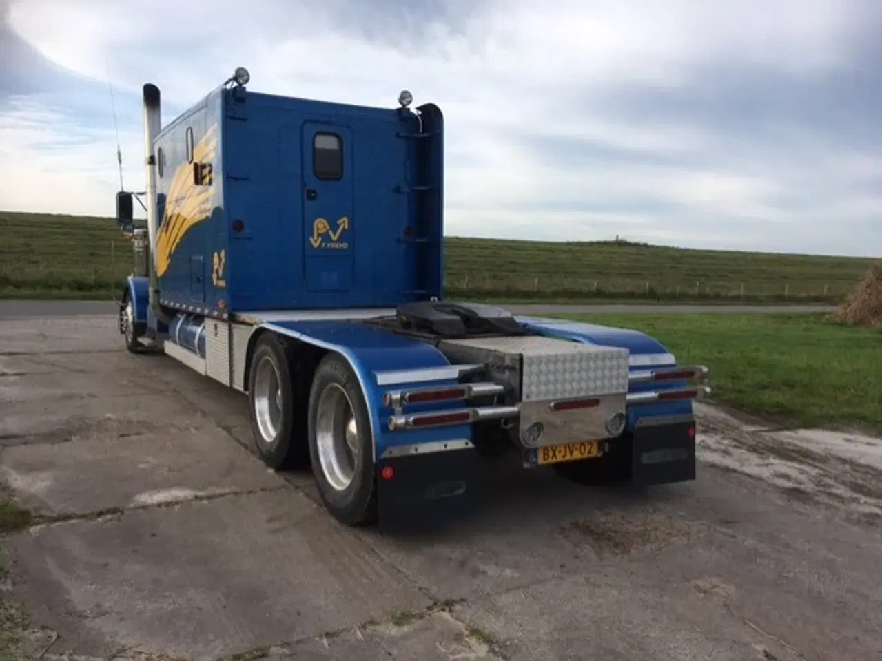Billede 3 - Freightliner Veteran lastbil