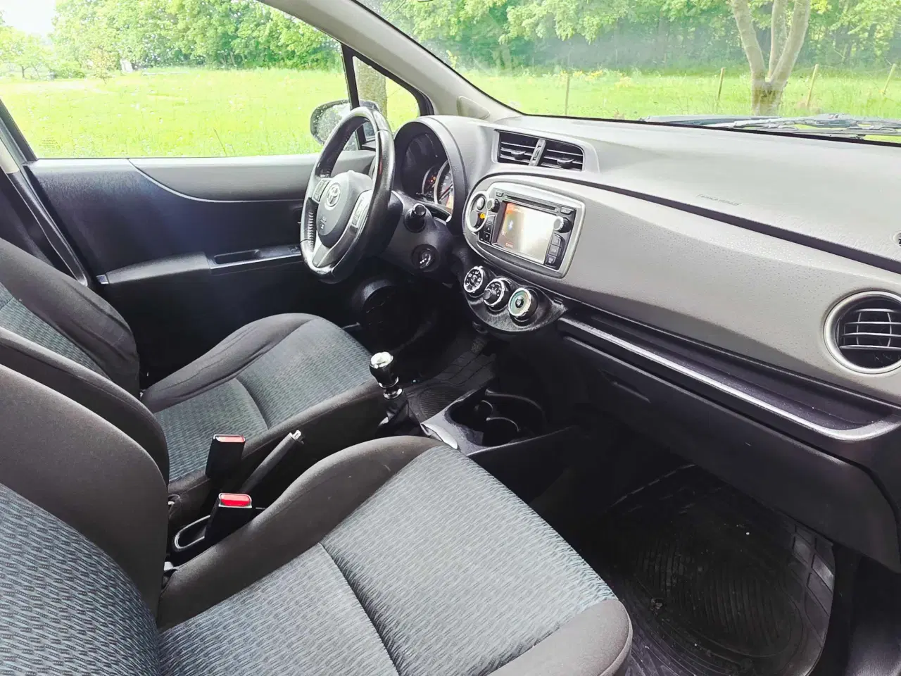 Billede 7 - Toyota Yaris 1.4 Diesel med træk 