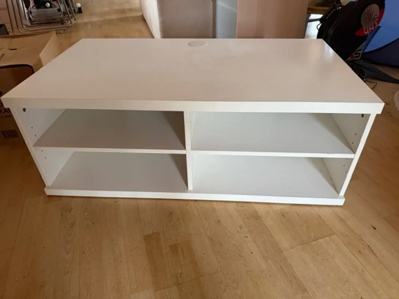 Billede 1 - Hvid TV / Stereobænk