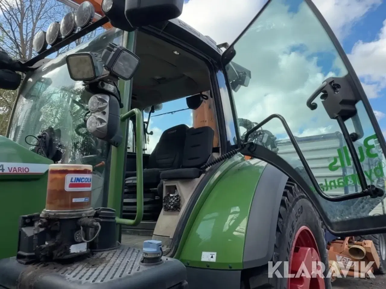 Billede 10 - Traktor Fendt 724 Vario med armklipper/rabatklipper