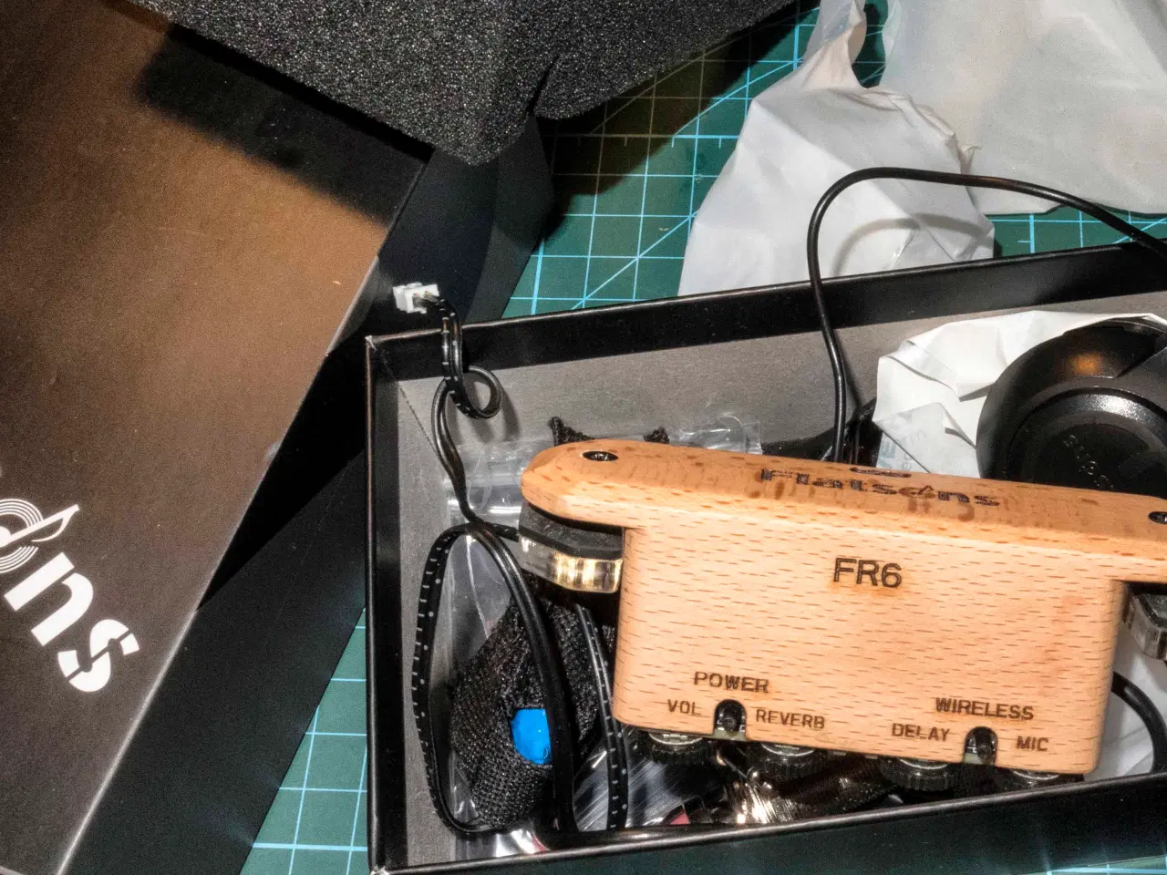 Billede 1 - Guitar-Soundhole-pickup  FLATSENS FR6. Med delay..