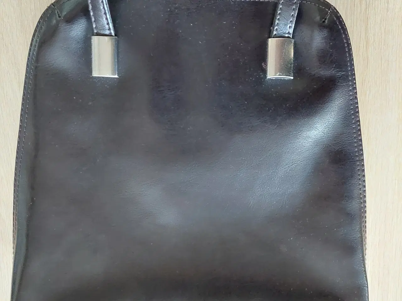 Billede 1 - Bon Gout skuldertaske - rygsæk i læder
