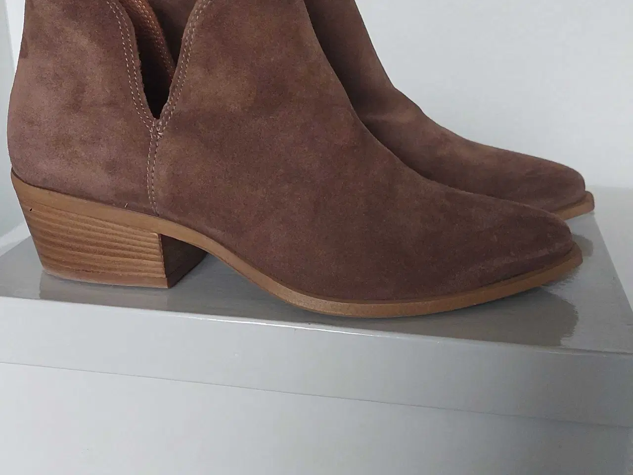 Billede 2 - Bukela støvler str 37