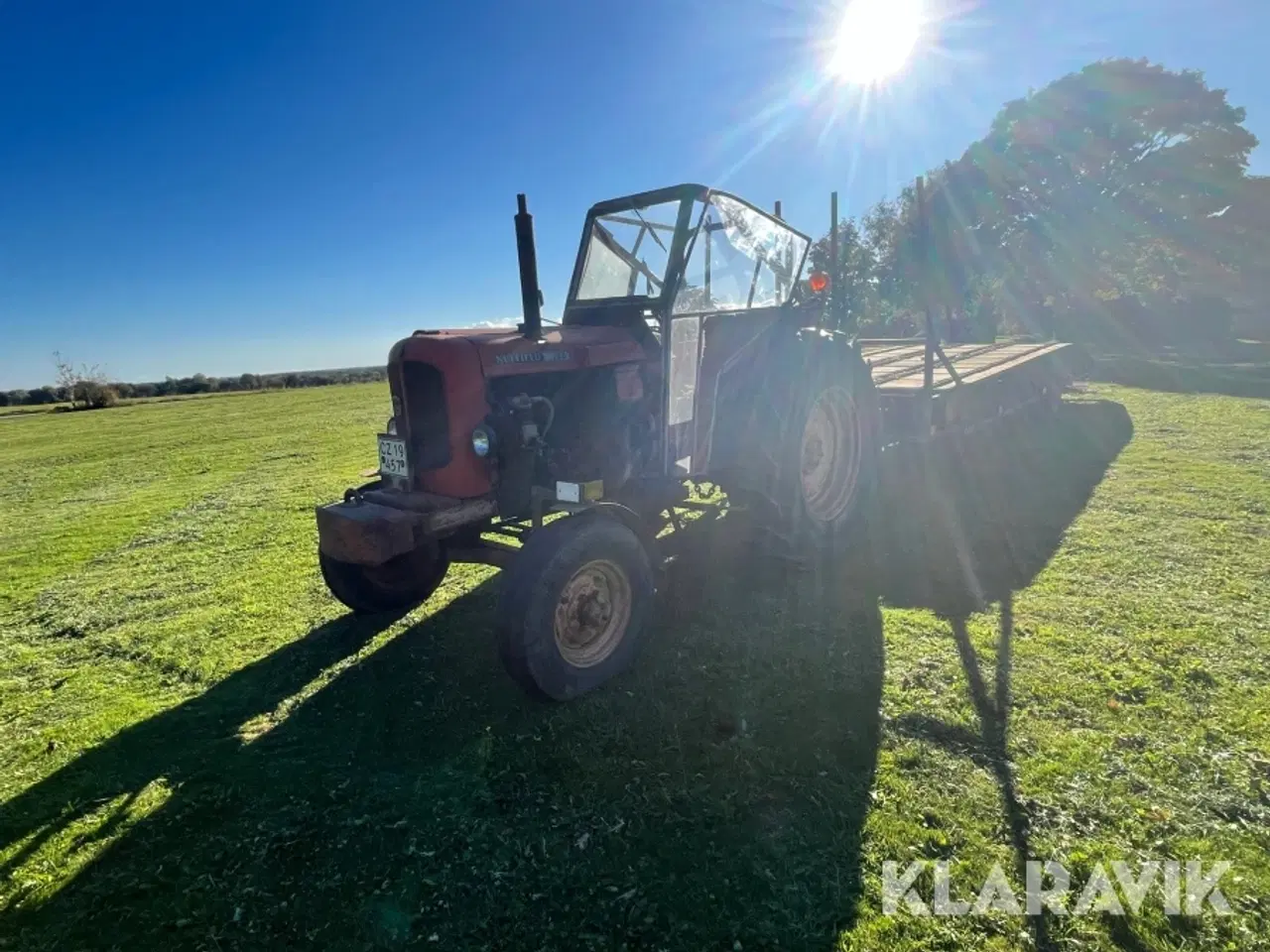 Billede 1 - Traktor med vogn Nuffield 460