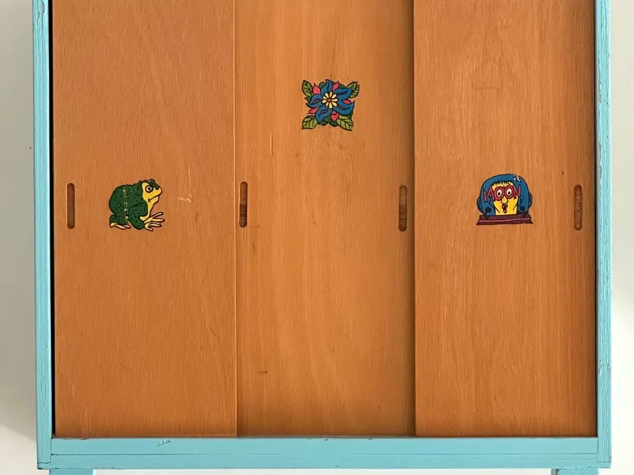 Billede 12 - Vintage dukkeskab m 3 låger