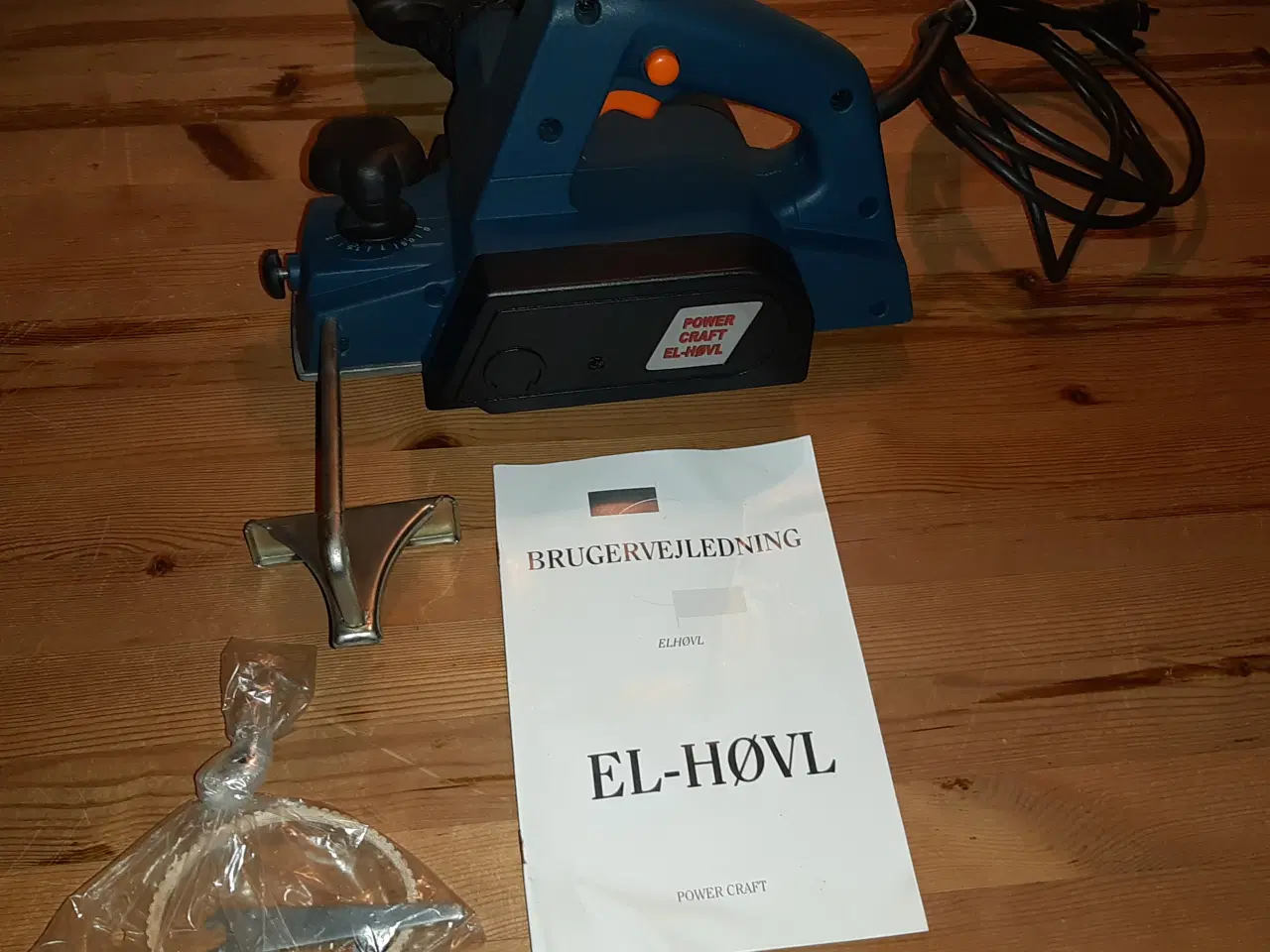 Billede 9 - Værktøj og værktøjskasse m hjul, brugt få gange.