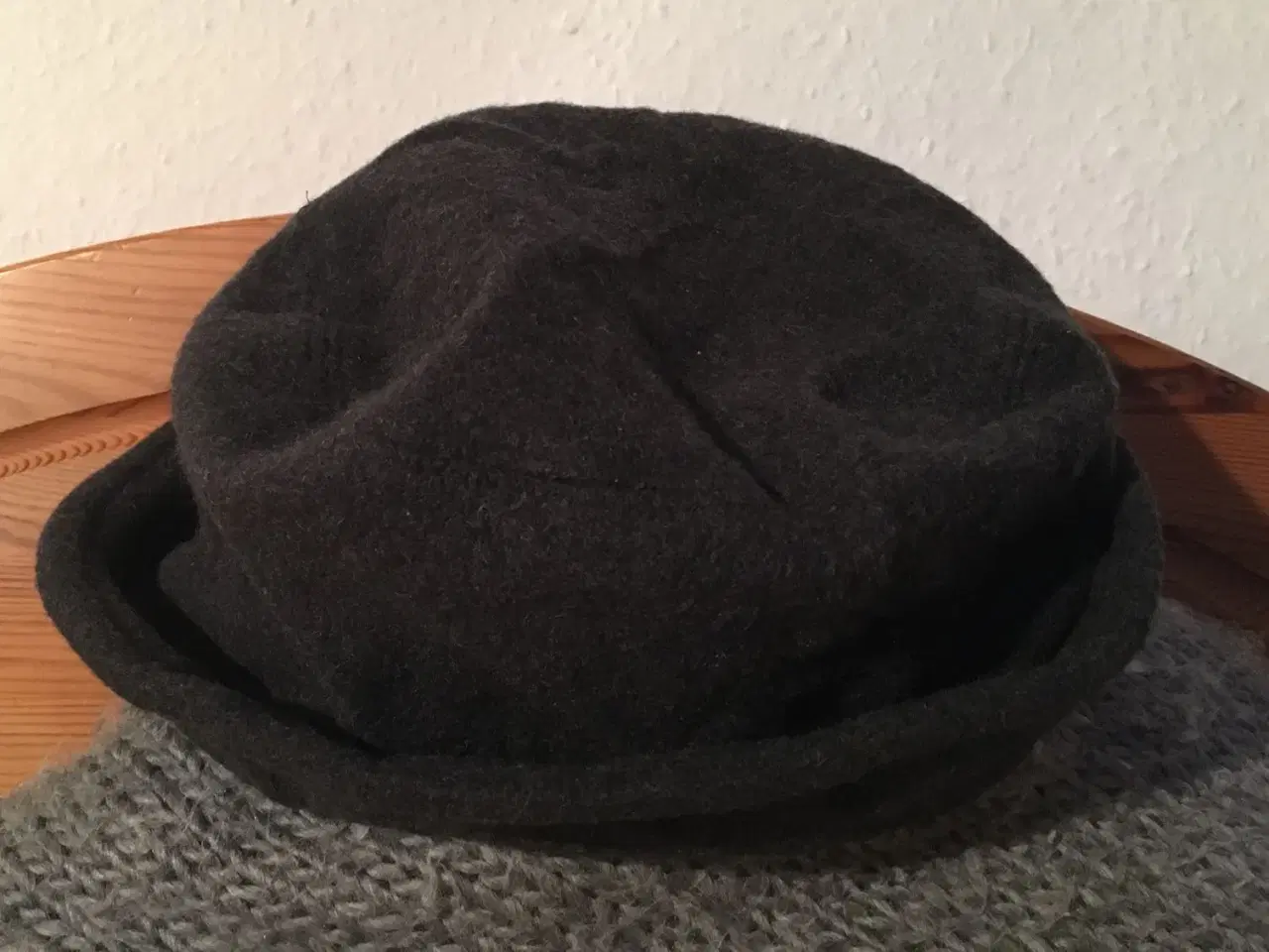 Billede 1 - Uld hat til salg