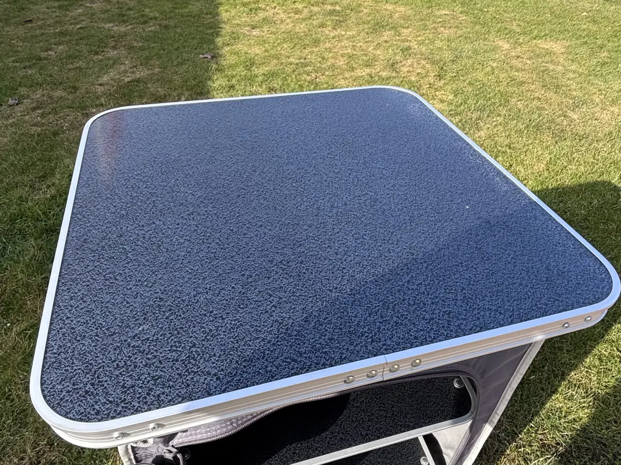 Billede 3 - Wecamp. Opbevaringsskab. 