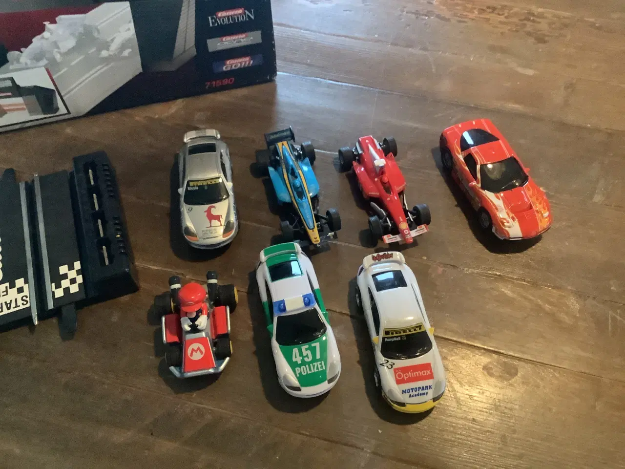 Billede 3 - CARRERA GO lot. 7 biler og elektronisk rundetæller