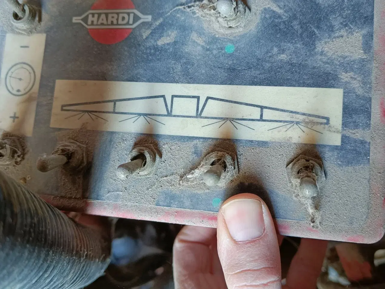 Billede 6 - Hardi trailer sprøjte 2400 l med 24 meter bom