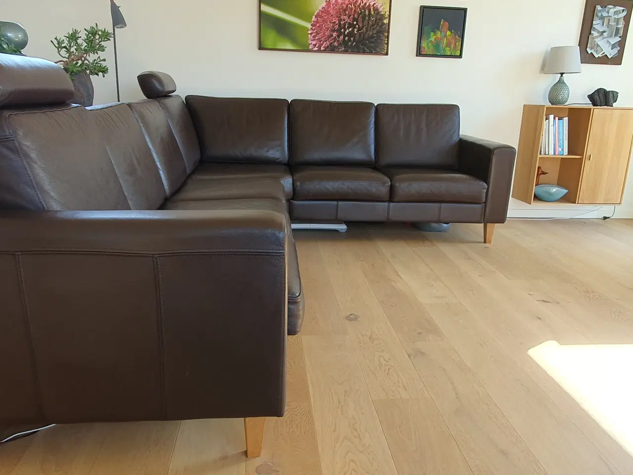 Billede 5 - Velholdt hjørnesofa - brunt læder.