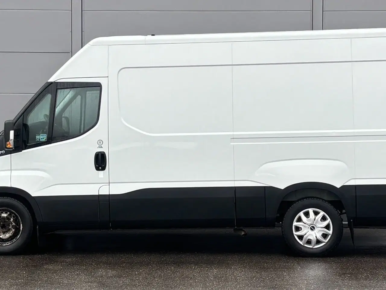 Billede 10 - Iveco Daily 3,0 35S17 12m³ Van