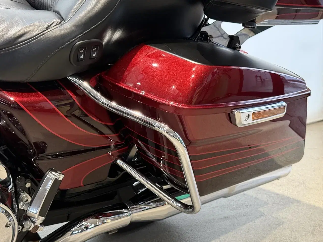 Billede 43 - Harley Davidson FLTRUSE Road Glide Ultra CVO 110"