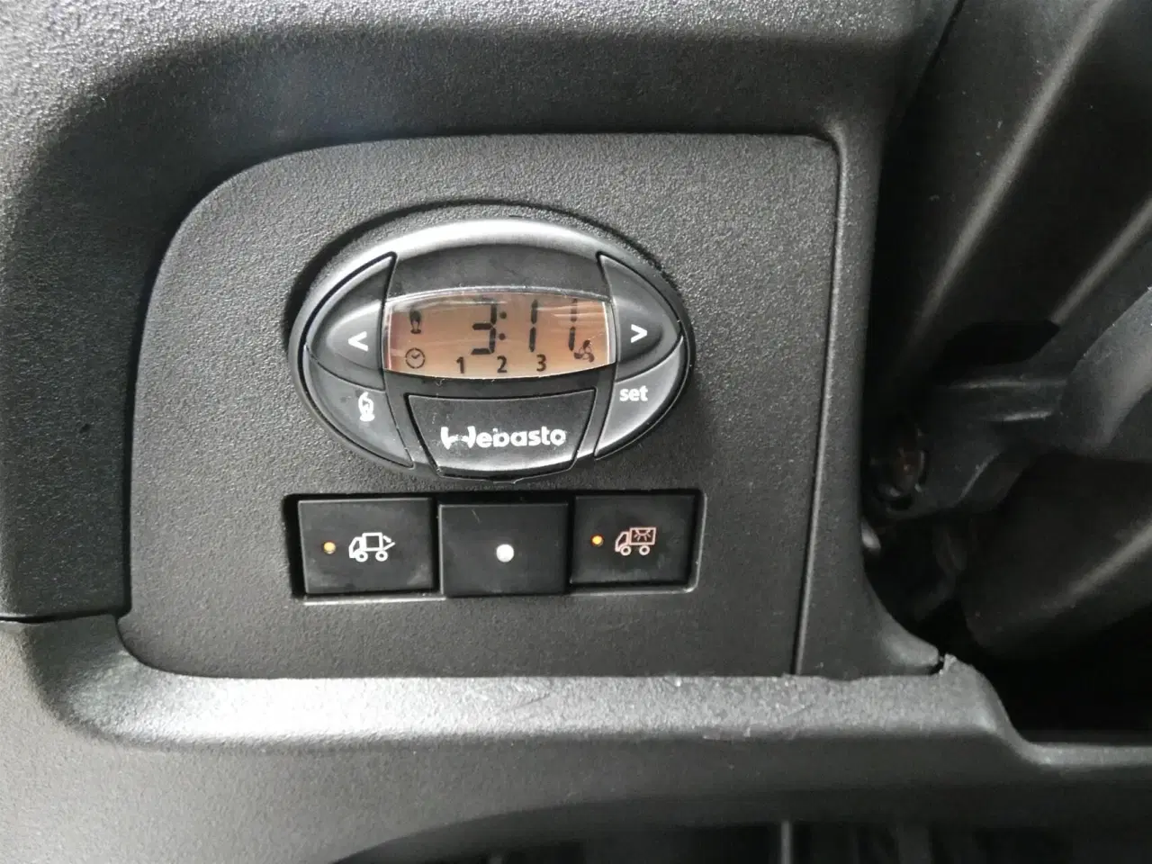 Billede 15 - Iveco Daily 35S16 4100mm 2,3 D m/Alukasse med lift Hi-Matic 156HK Ladv./Chas. 8g Aut.