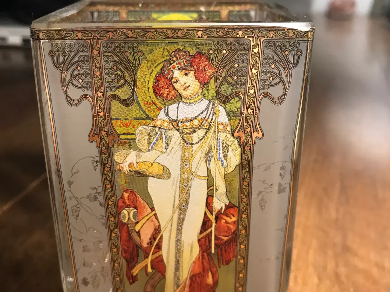 Billede 1 - Fyrfadsstage med Alphonse Mucha motiv