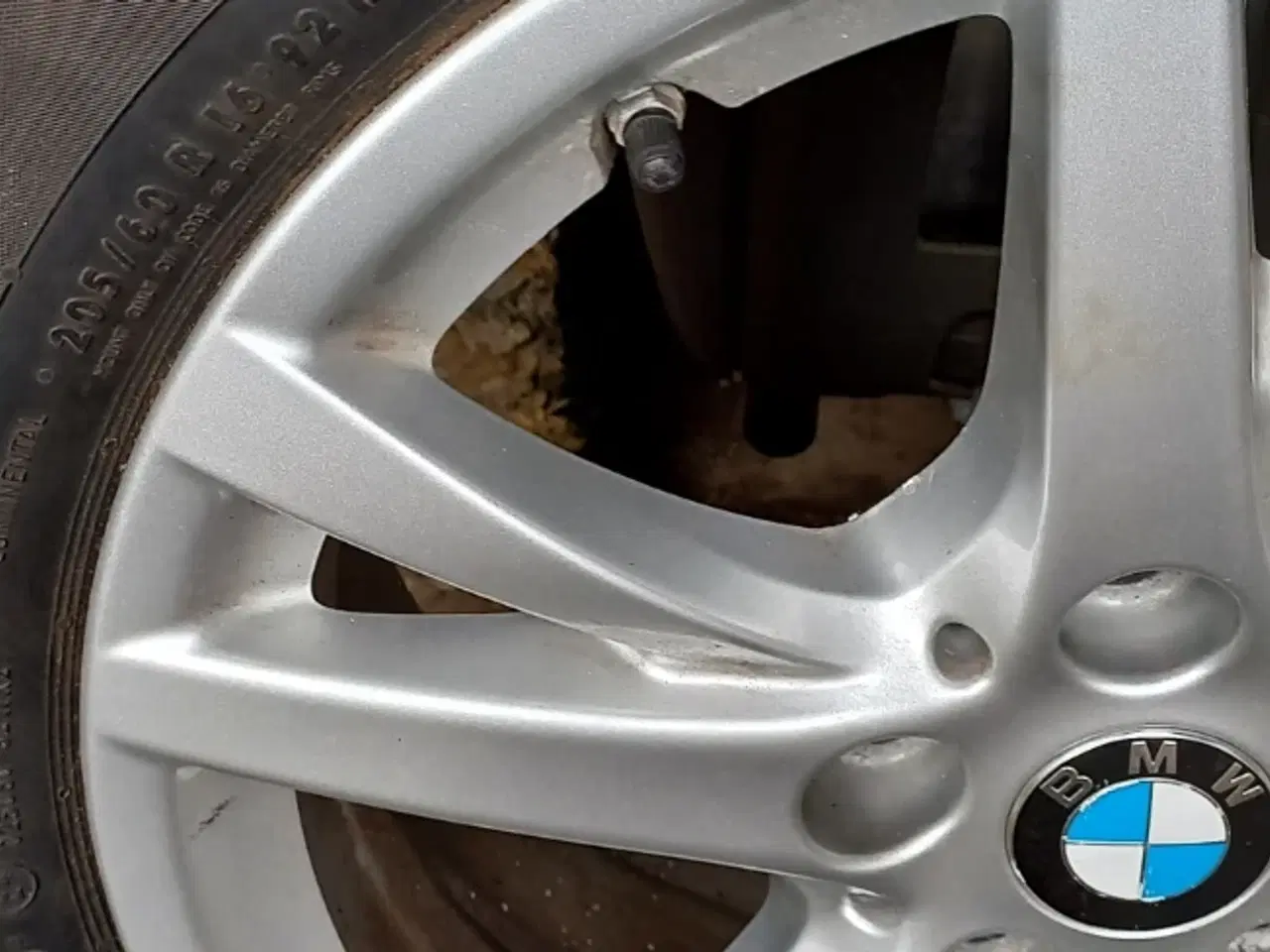 Billede 3 - Dæk på BMW originalallufælge
