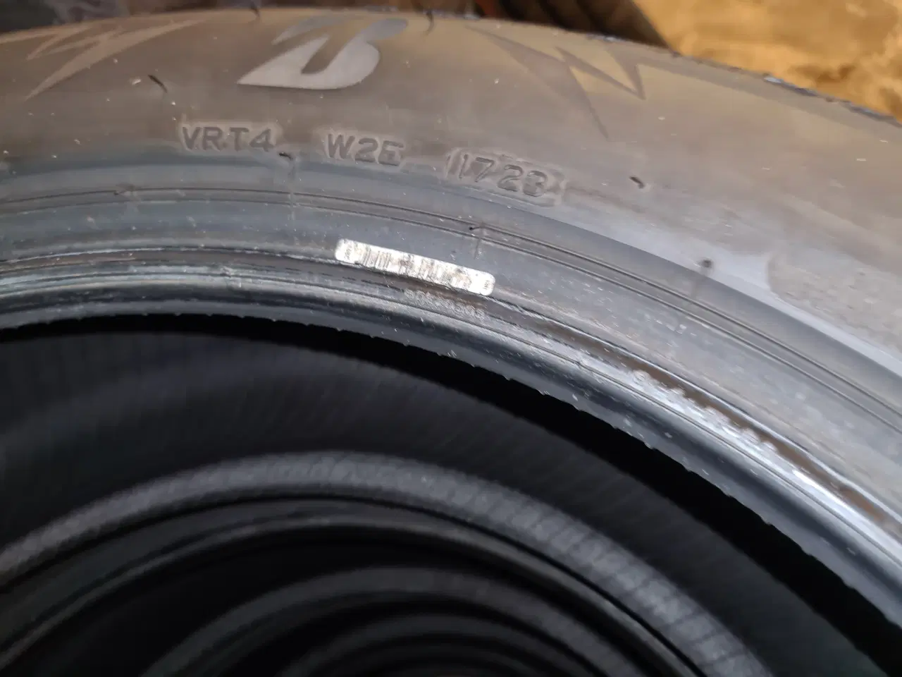 Billede 4 - Bridgestone Vinterdæk 225/55R19