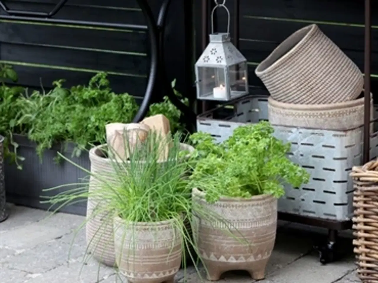 Billede 2 - Lanterne med blomster mønster i zink,