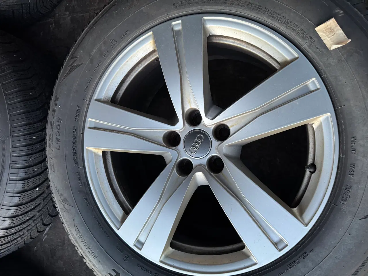 Billede 5 - Audi original fælge med gode dækmønsster