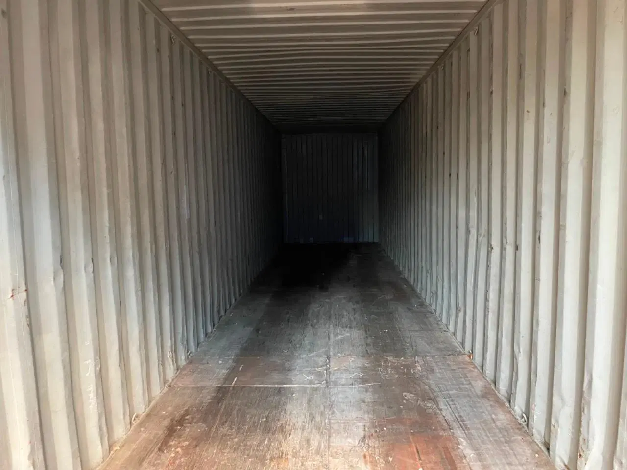 Billede 3 - 40 fods HC Container Står i Hvidovre 