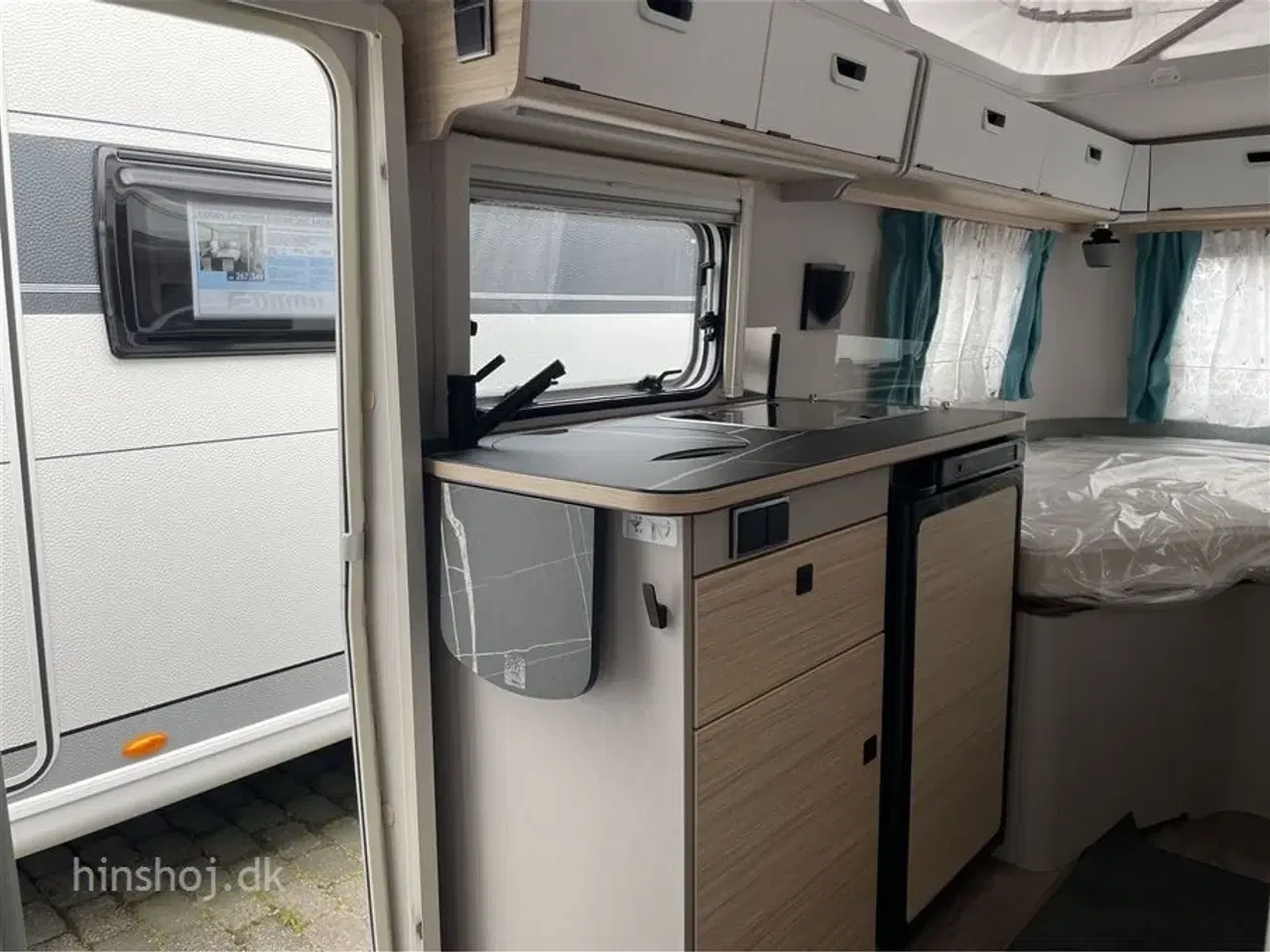 Billede 4 - 2023 - Eriba Touring 542 Urban   Lækker rejsevogn med enkelsenge fra Hinshøj Caravan