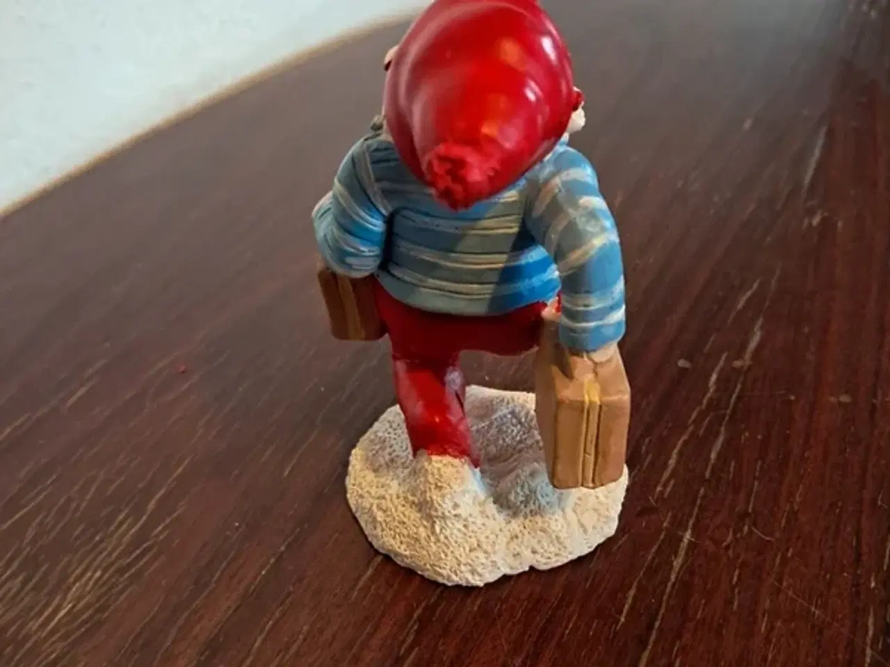 Billede 3 - Nisse med kufferter