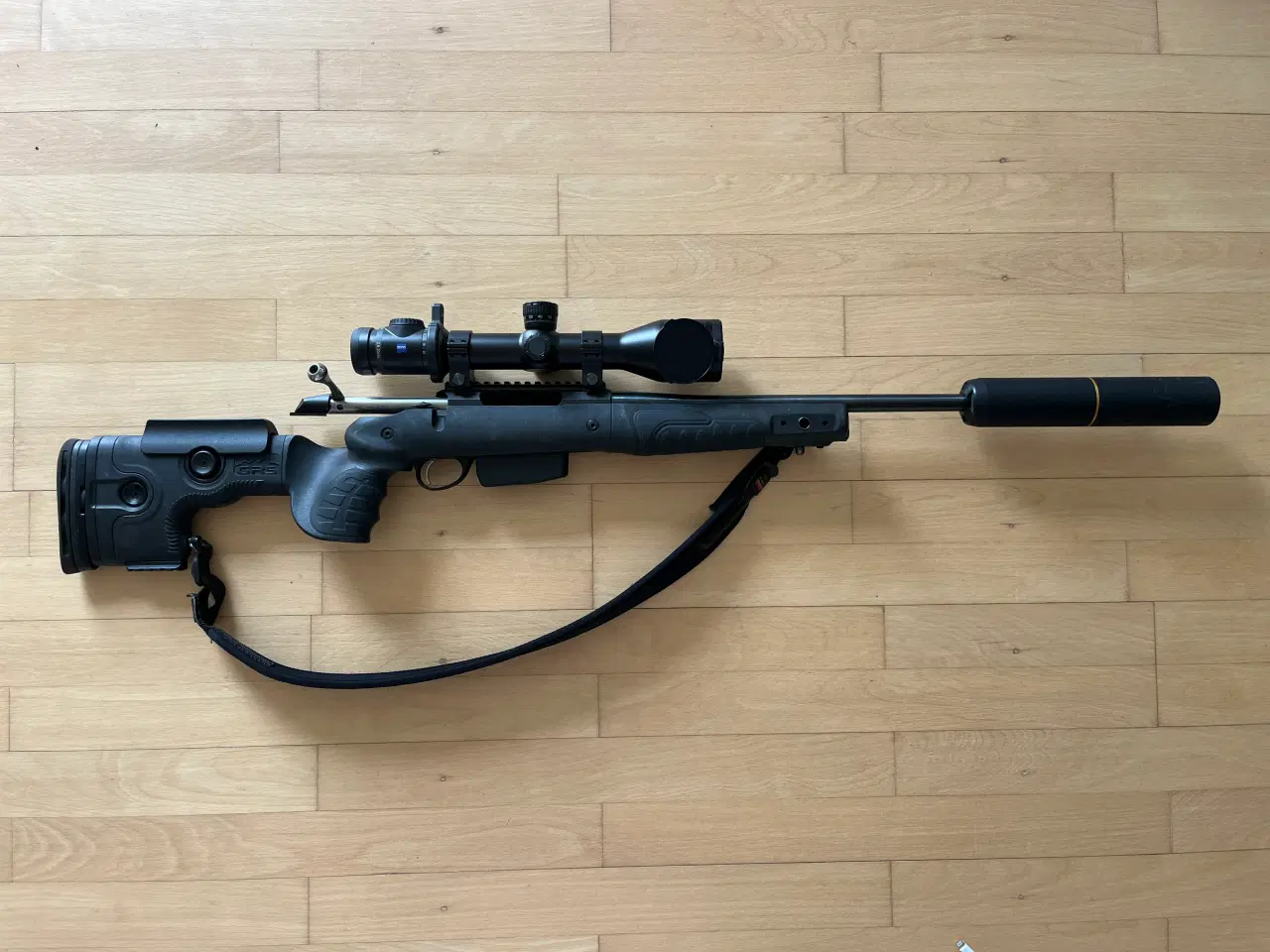 Billede 1 - Tikka T3x  jagtriffel monteret med GRS skæfte
