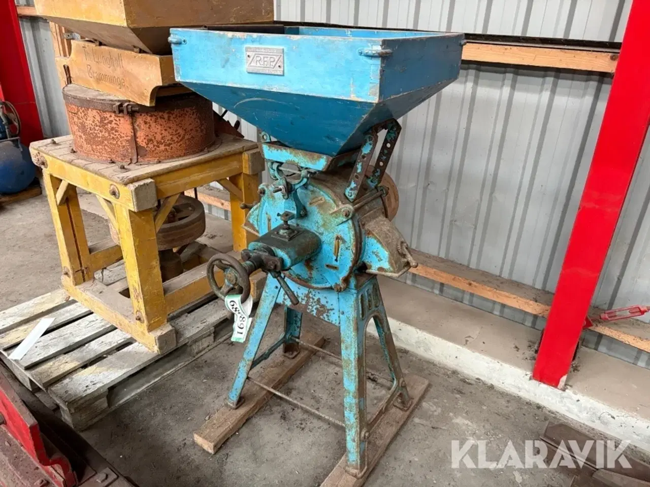 Billede 1 - Kværn R.F.P. 300 M/M