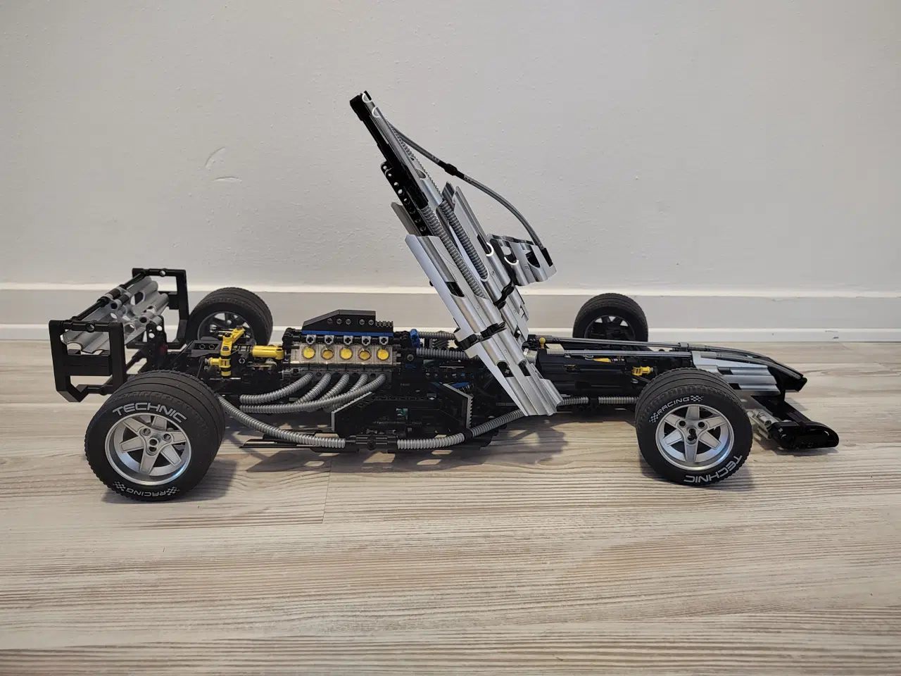 Billede 7 - Lego Technic Silver Champion 8458