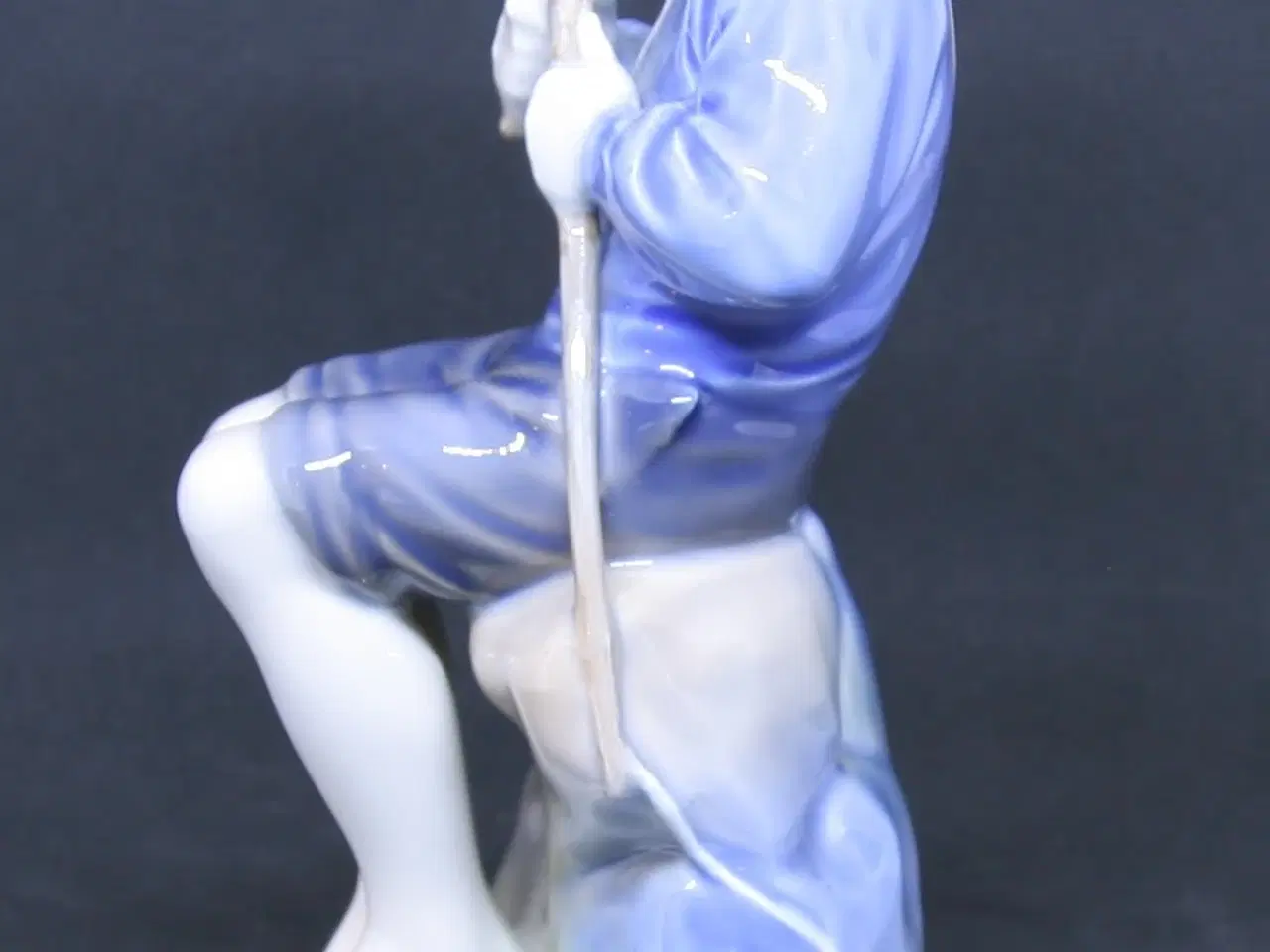 Billede 4 - Royal Copenhagen Porcelænsfigur vogterdreng 