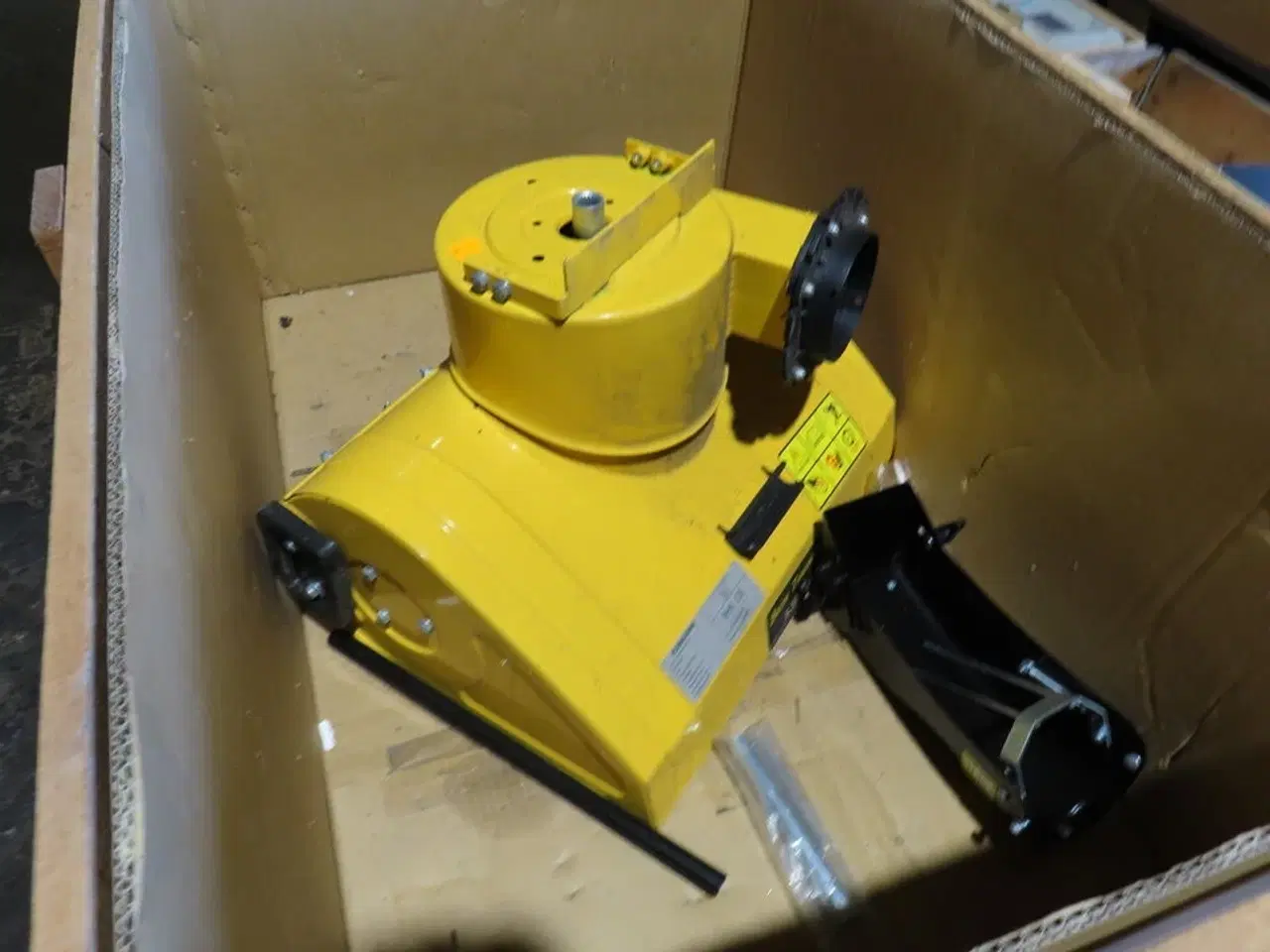 Billede 2 - Sneslynge til fejemaskine